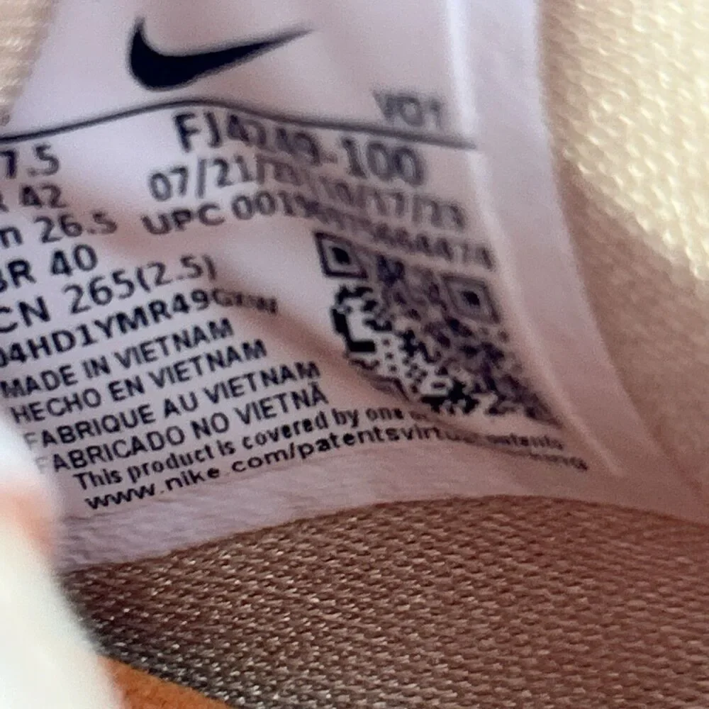 Nike book mirage